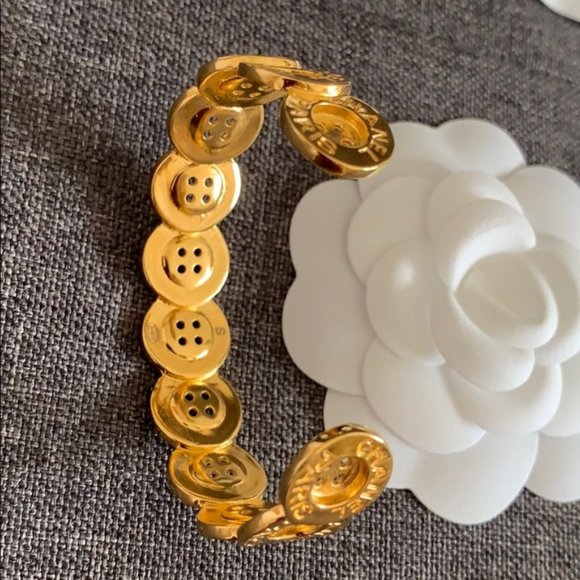 NIB Chanel 20A Paris Button Cuff Bracelet - Picture 2 of 12